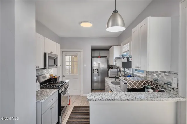 $250,000 | 1568 State Street, Schenectady, NY 12304