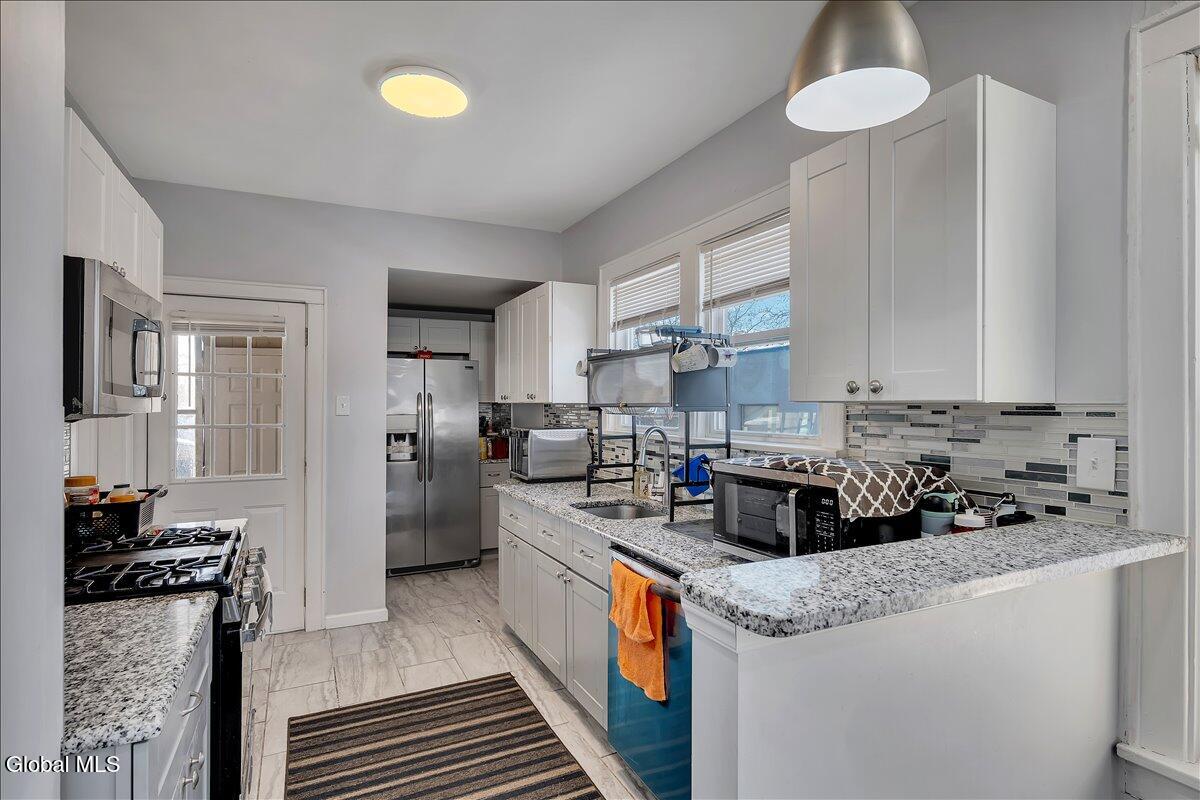 1568 State Street Schenectady, NY 12304 - Photo 13 of 31 12-P1709920