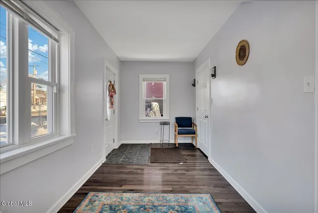 $250,000 | 1568 State Street, Schenectady, NY 12304