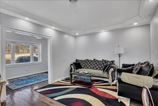 $250,000 | 1568 State Street, Schenectady, NY 12304