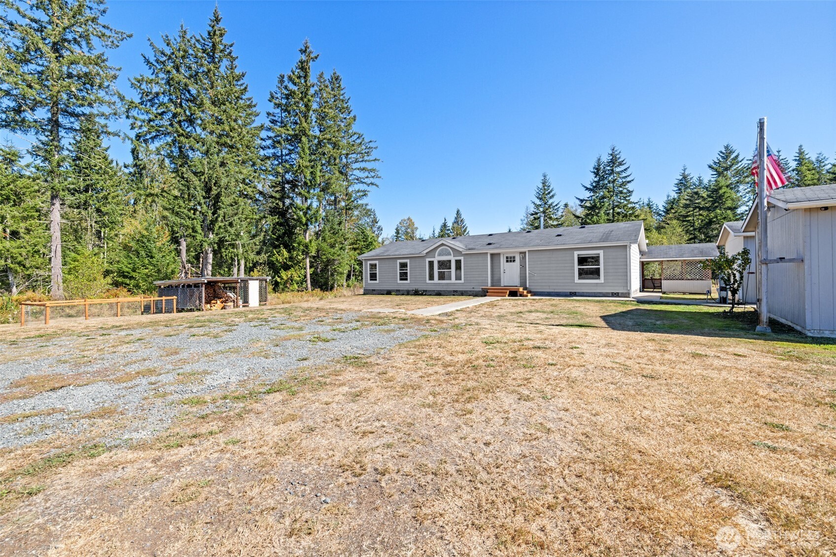 162 Nordstrom Road Port Angeles, WA 98363 - Photo 4 of 40 Gallery Image 4