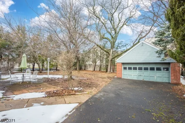 $575,000 | 567 Windsor Road, Wood-Ridge, NJ 07075