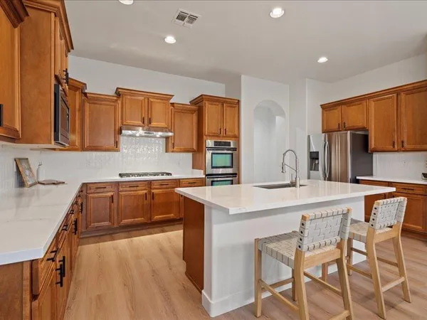$4,300 | 2025 West Calle De Sol, Phoenix, AZ 85085