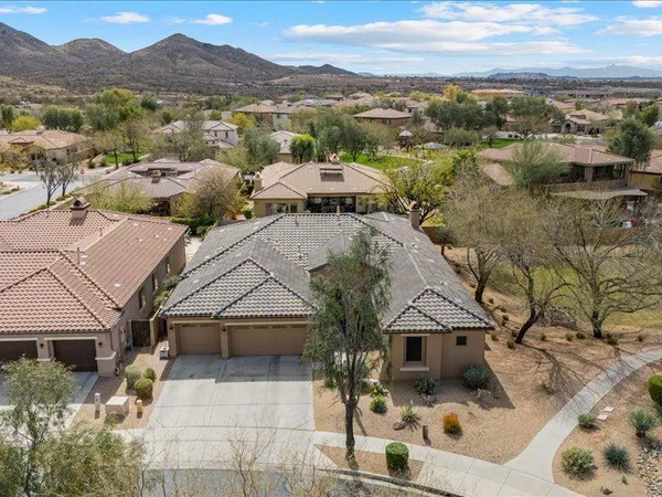 $4,300 | 2025 West Calle De Sol, Phoenix, AZ 85085