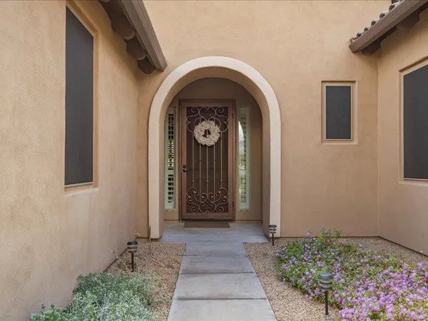 $4,300 | 2025 West Calle De Sol, Phoenix, AZ 85085