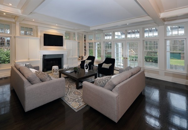 91 Arnold Road Wellesley, MA 02481 - Photo 3 of 17