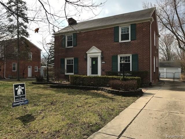 999 Roslyn Road Grosse Pointe Woods, MI 48236 - Photo 1 of 17