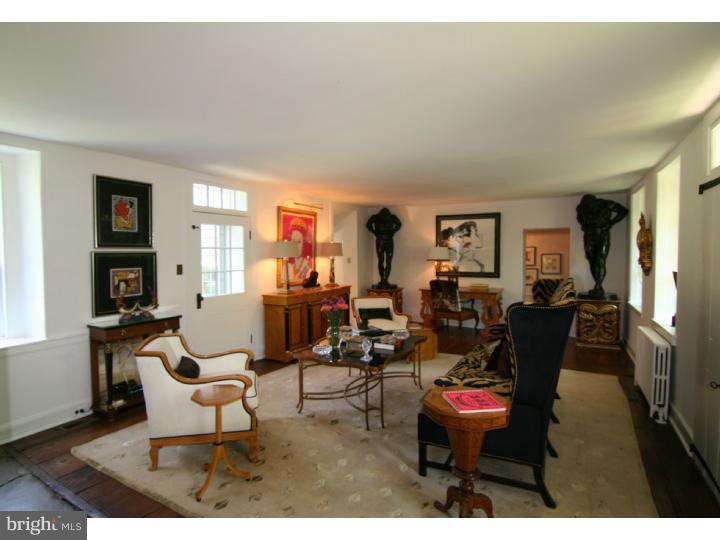 339 Thompson Mill Road New Hope, PA 18938 - Photo 2 of 25 Living Room