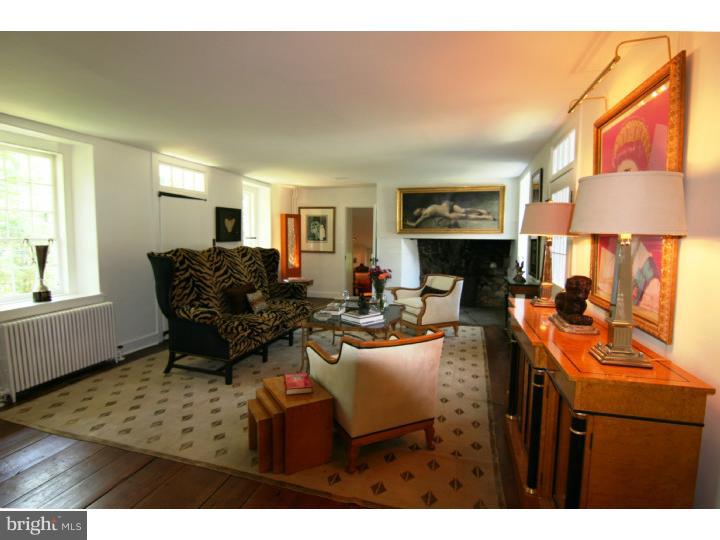 339 Thompson Mill Road New Hope, PA 18938 - Photo 3 of 25 Living Room