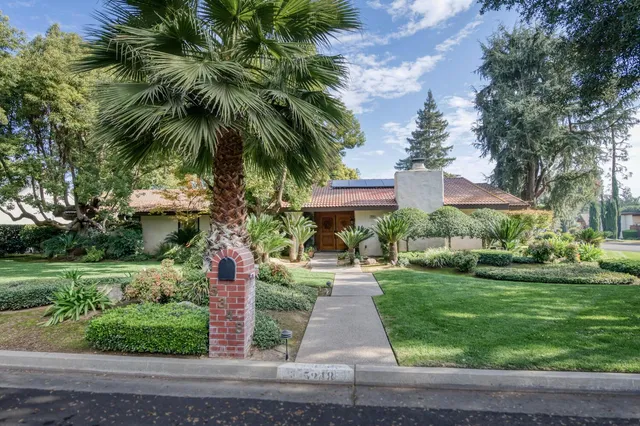 $680,000 | 5348 North Briarwood Avenue, Fresno, CA 93711