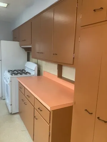 $490,000 | 6325 North Whipple Street, Chicago, IL 60659