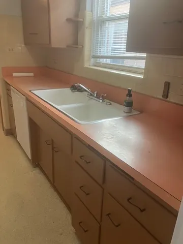 $490,000 | 6325 North Whipple Street, Chicago, IL 60659