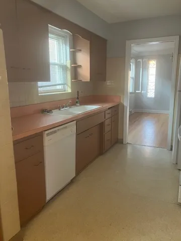 $490,000 | 6325 North Whipple Street, Chicago, IL 60659