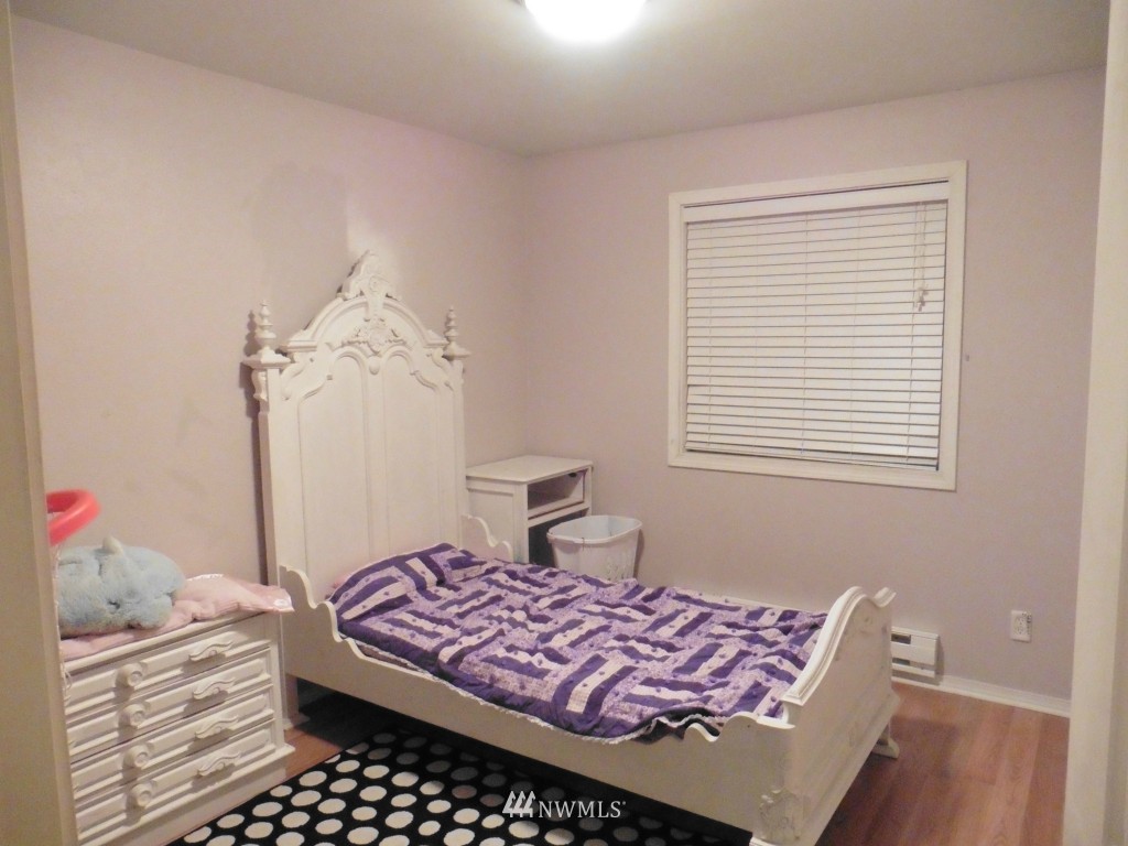 18505 Elderberry Street Southwest Rochester, WA 98579 - Photo 6 of 12 Gallery Image 6