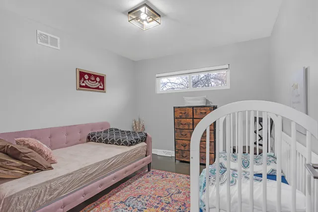 $559,000 | 35 Julie Drive, Glenview, IL 60025