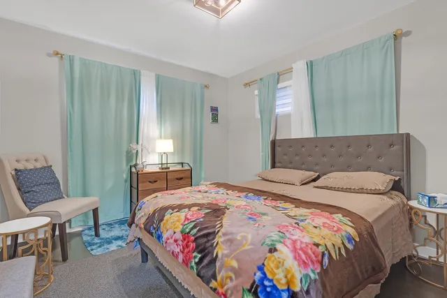 $559,000 | 35 Julie Drive, Glenview, IL 60025