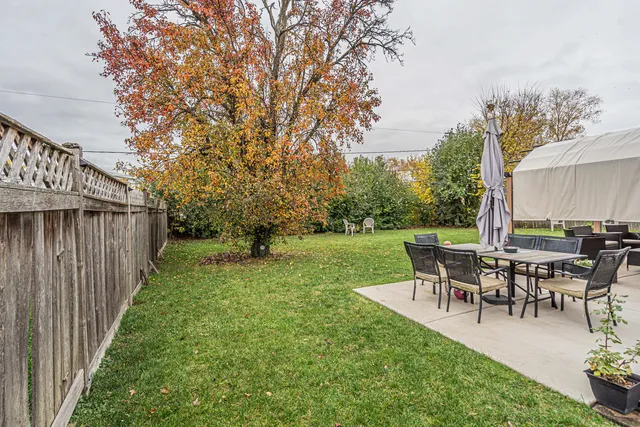 $559,000 | 35 Julie Drive, Glenview, IL 60025