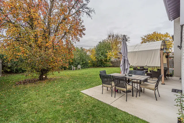 $559,000 | 35 Julie Drive, Glenview, IL 60025