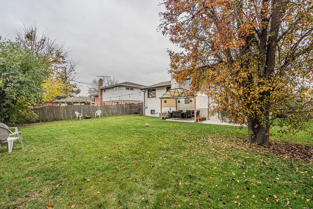 $559,000 | 35 Julie Drive, Glenview, IL 60025