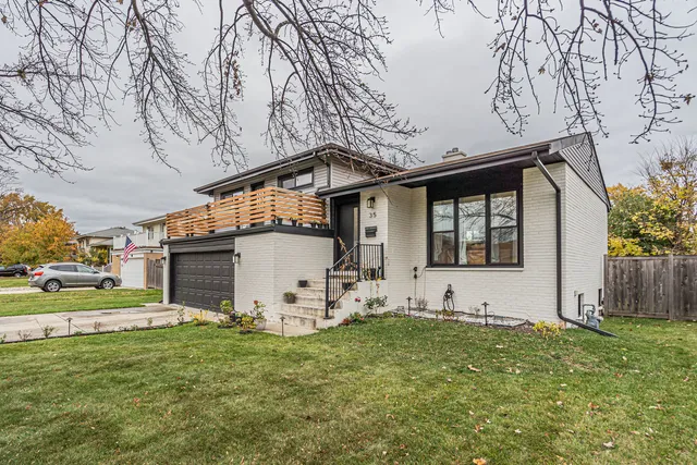 $559,000 | 35 Julie Drive, Glenview, IL 60025