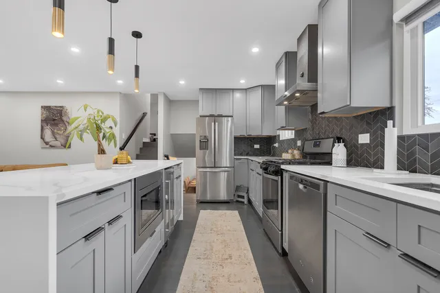 $559,000 | 35 Julie Drive, Glenview, IL 60025