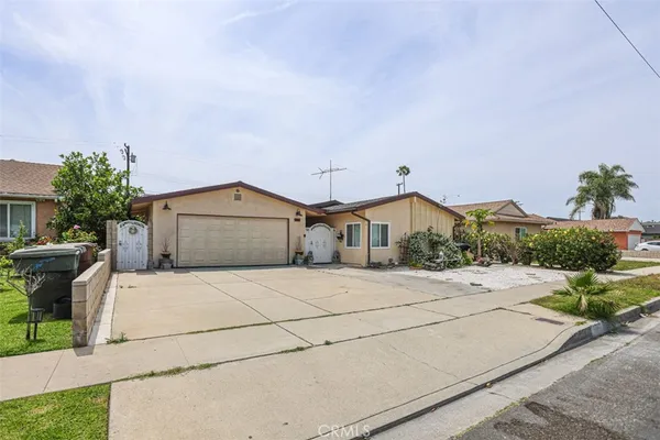 $1,038,800 | 1762 West Minerva Avenue, Anaheim, CA 92804
