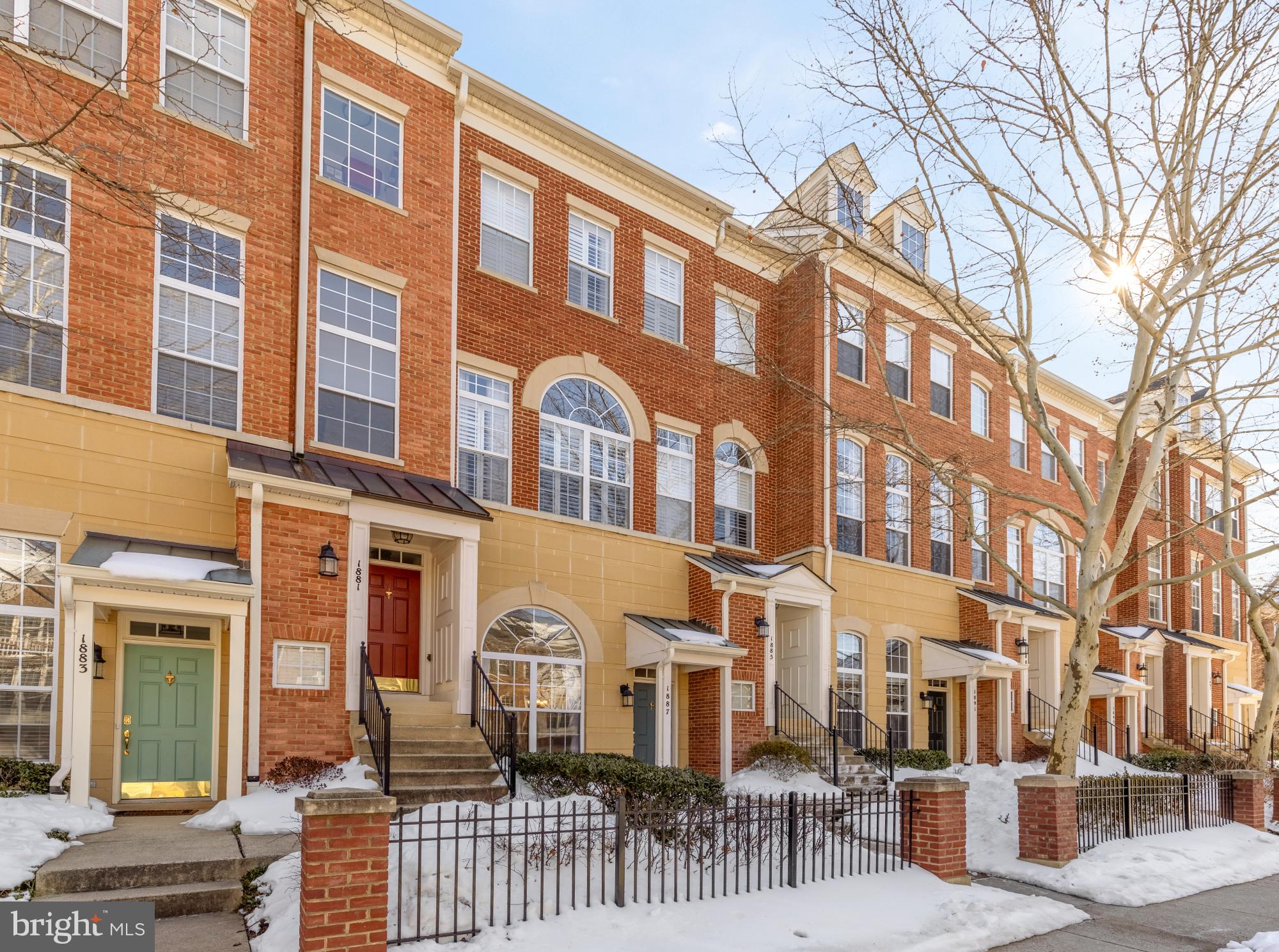 1887 Crescent Park Drive, Unit 111A Reston, VA 20190 - Photo 2 of 27 front view of a building