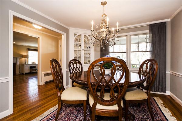 15 Robinhood Road Winchester, MA 01890 - Photo 4 of 30 Gallery Image 4