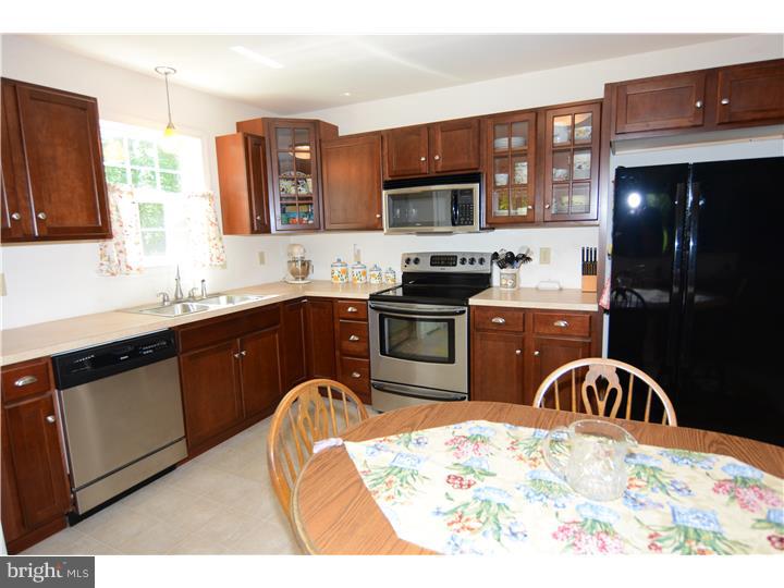 2529 Leisczs Bridge Road Reading, PA 19605 - Photo 6 of 23