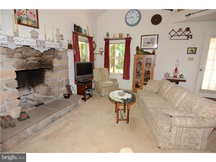 2529 Leisczs Bridge Road Reading, PA 19605 - Photo 8 of 23