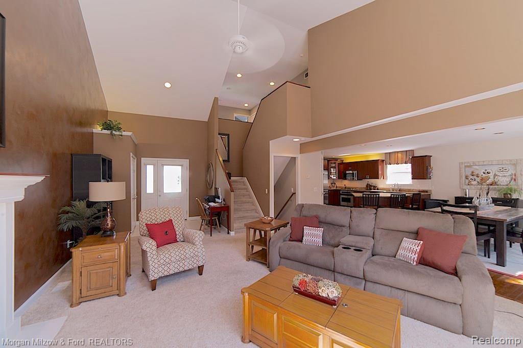 7293 Rabbit Ears Pass Clarkston, MI 48346 - Photo 6 of 36 7293 Rabbit Ears Pass 6.jpg
