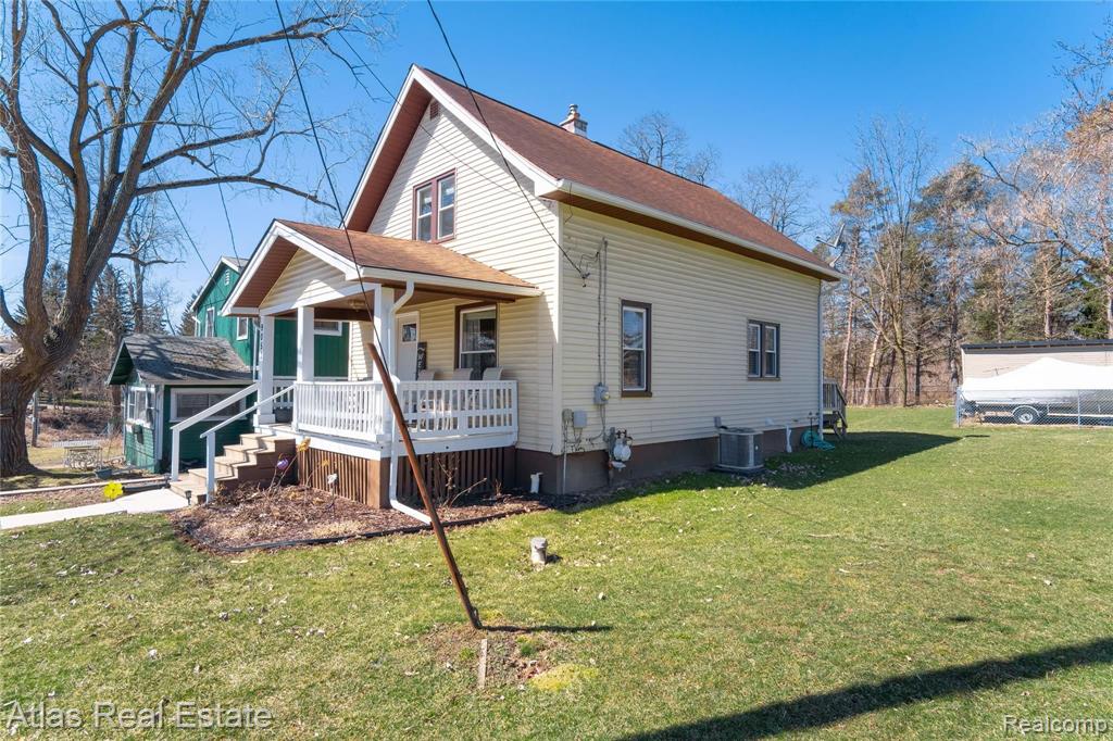9053 Perry Road Atlas, MI 48411 - Photo 1 of 41