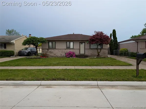 $249,900 | 16318 Wellington Avenue, Roseville, MI 48066