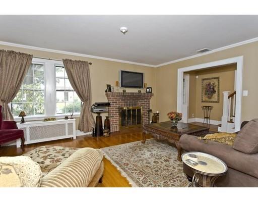 14 Lynnbrook Road Lynnfield, MA 01940 - Photo 7 of 24 Gallery Image 7