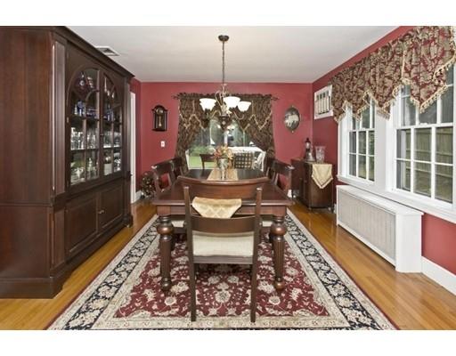 14 Lynnbrook Road Lynnfield, MA 01940 - Photo 9 of 24 Gallery Image 9