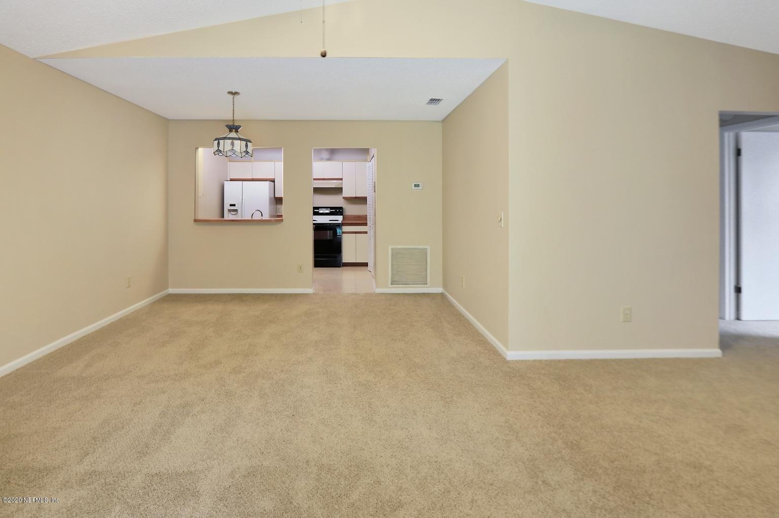3801 Crown Point Road, Unit 2201 Jacksonville, FL 32257 - Photo 4 of 10 Dining Room