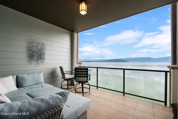 $1,297,000 | 702 Sandpoint Avenue, Unit 7302, Sandpoint, ID 83864