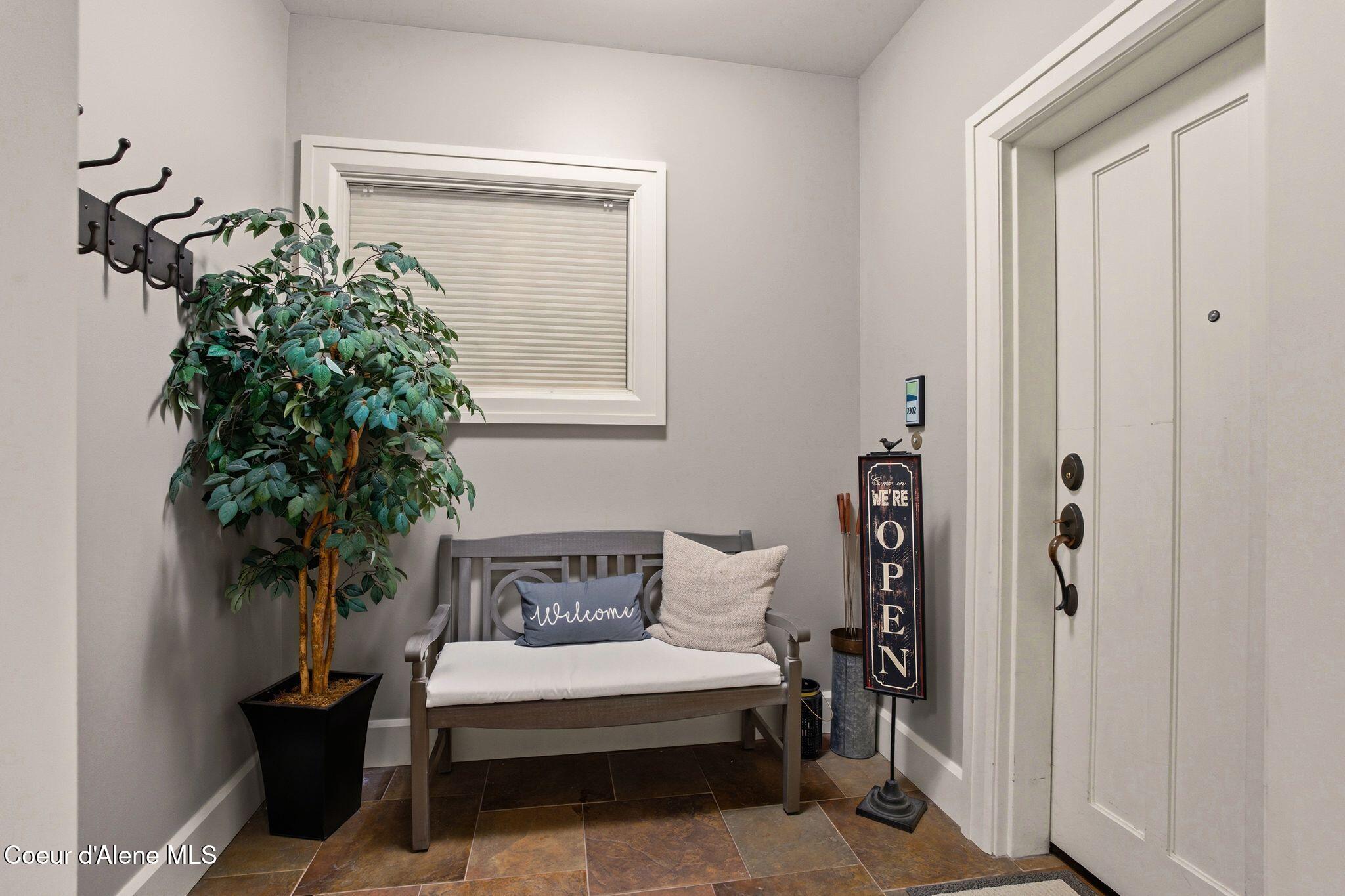 702 Sandpoint Avenue, Unit 7302 Sandpoint, ID 83864 - Photo 2 of 41 14_A7409452 (4)