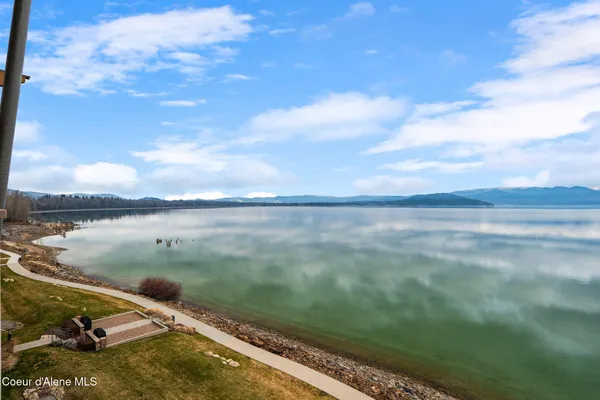 $1,297,000 | 702 Sandpoint Avenue, Unit 7302, Sandpoint, ID 83864