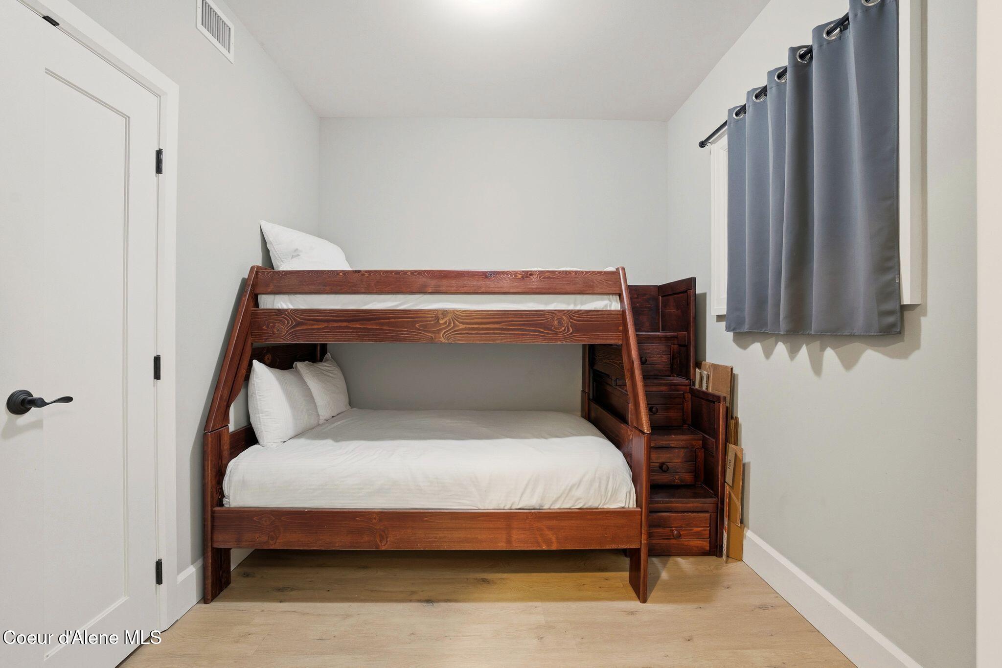 702 Sandpoint Avenue, Unit 7302 Sandpoint, ID 83864 - Photo 5 of 41 16_A7409452 (19)