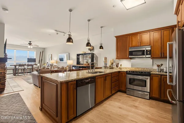 $1,297,000 | 702 Sandpoint Avenue, Unit 7302, Sandpoint, ID 83864