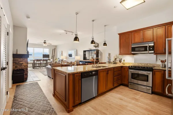 $1,297,000 | 702 Sandpoint Avenue, Unit 7302, Sandpoint, ID 83864