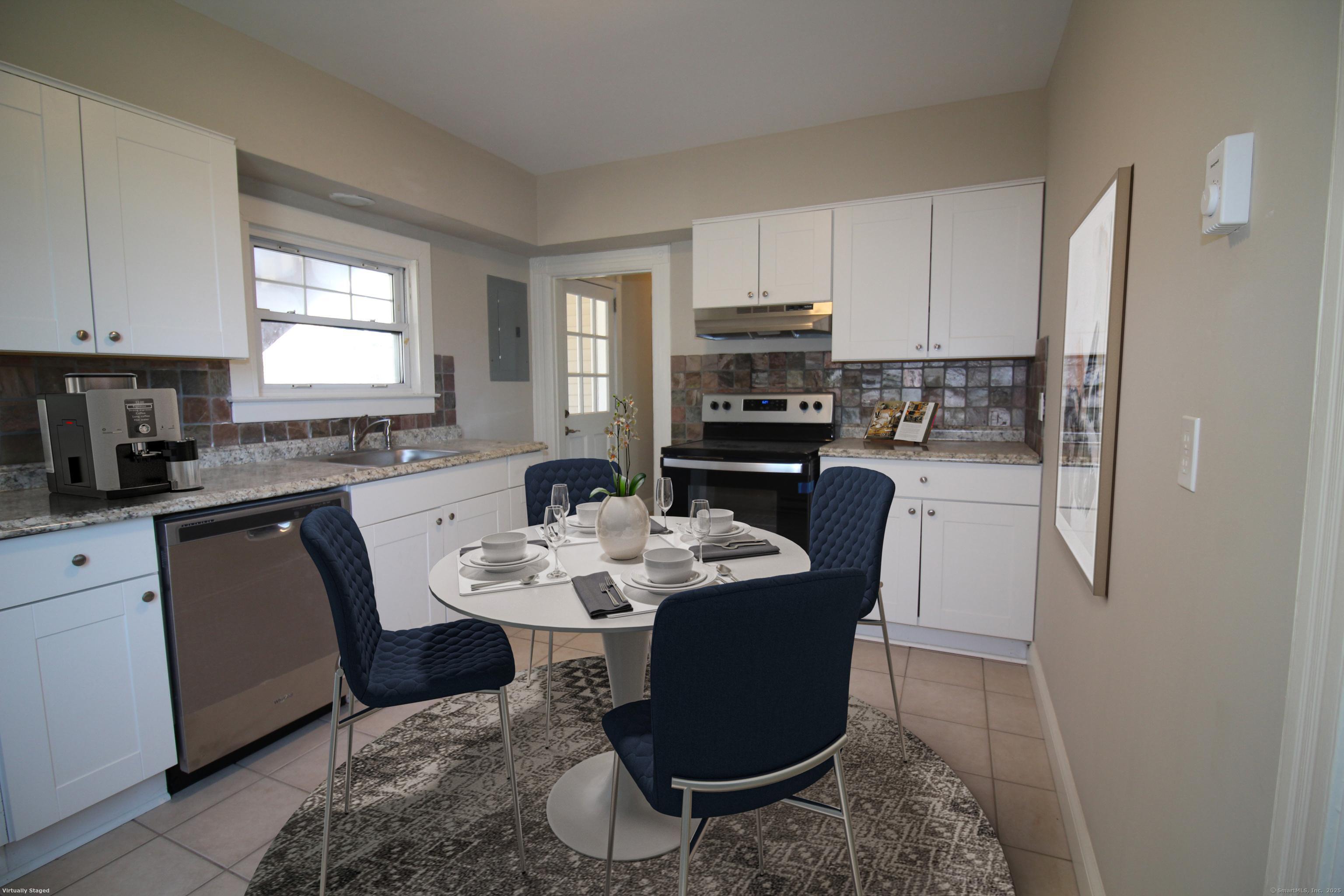 272 Valley Road, Unit 2 Greenwich, CT 06807 - Photo 4 of 11 Virtually staged