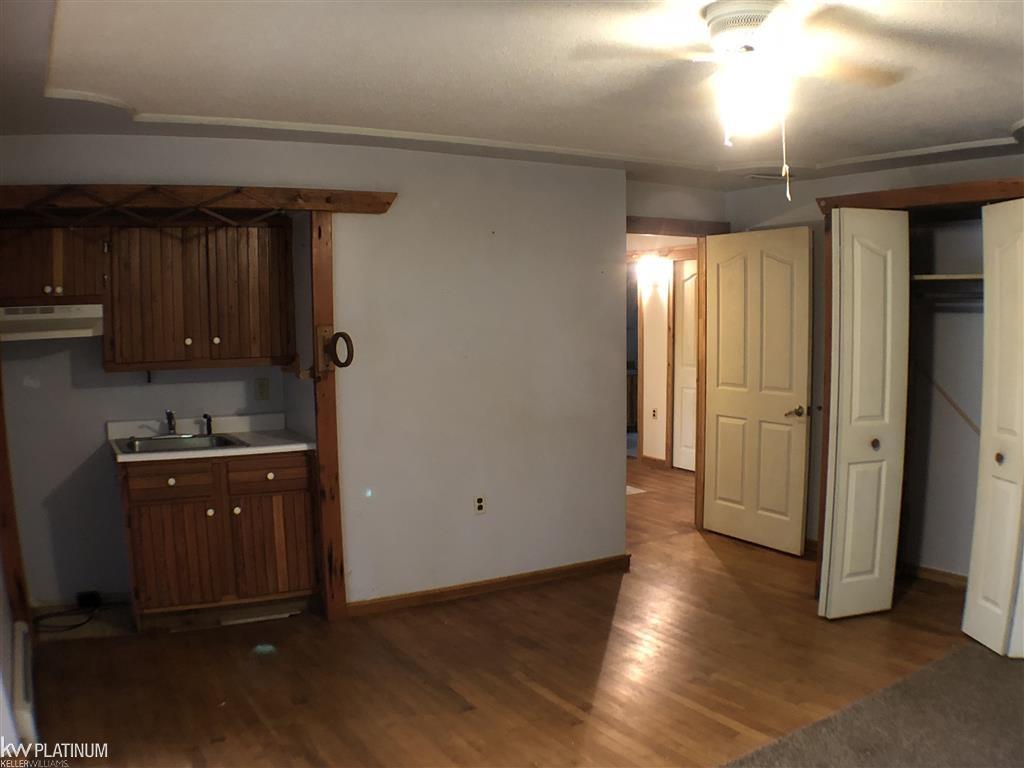 5630 Jeddo Road Jeddo, MI 48032 - Photo 15 of 43 31361618-14.JPG