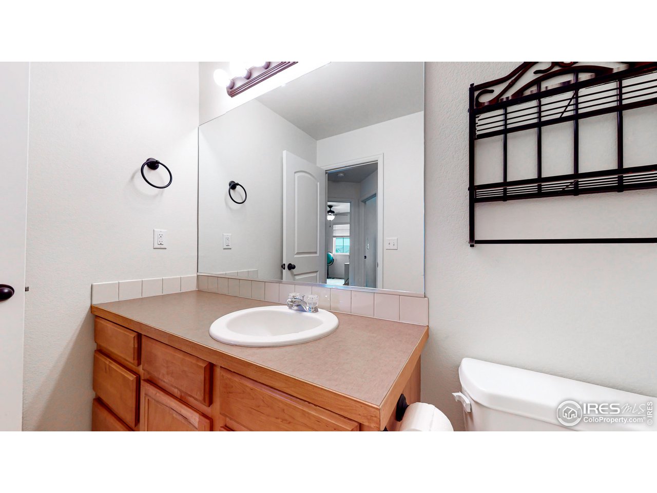 6913 McClellan Road Wellington, CO 80549 - Photo 27 of 40 Upstairs Shared Main Bath 2
