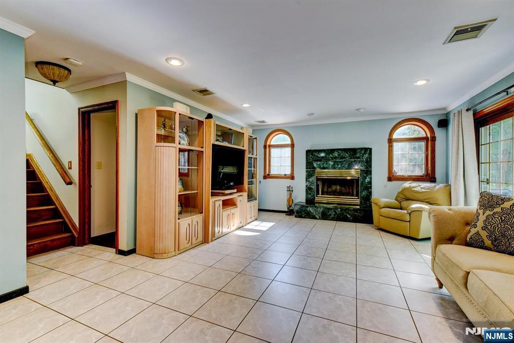 11 Yellow Brick Road Wayne, NJ 07470 - Photo 30 of 41