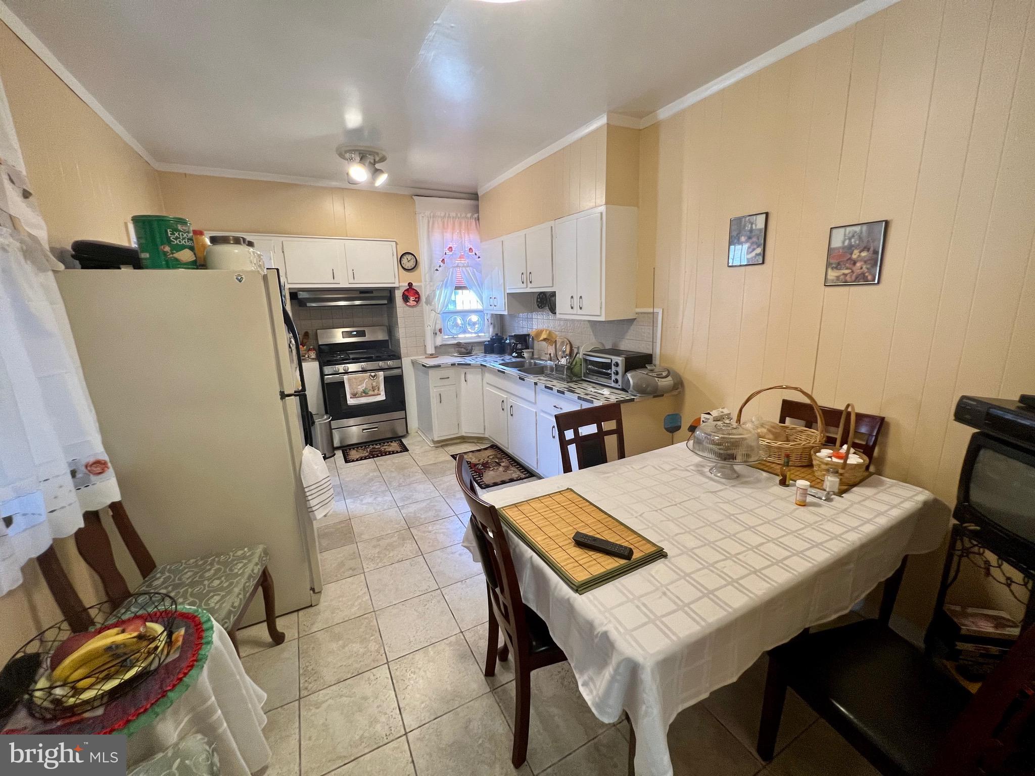 4818 Rorer Street Philadelphia, PA 19120 - Photo 10 of 20 Huge eat in kitchen