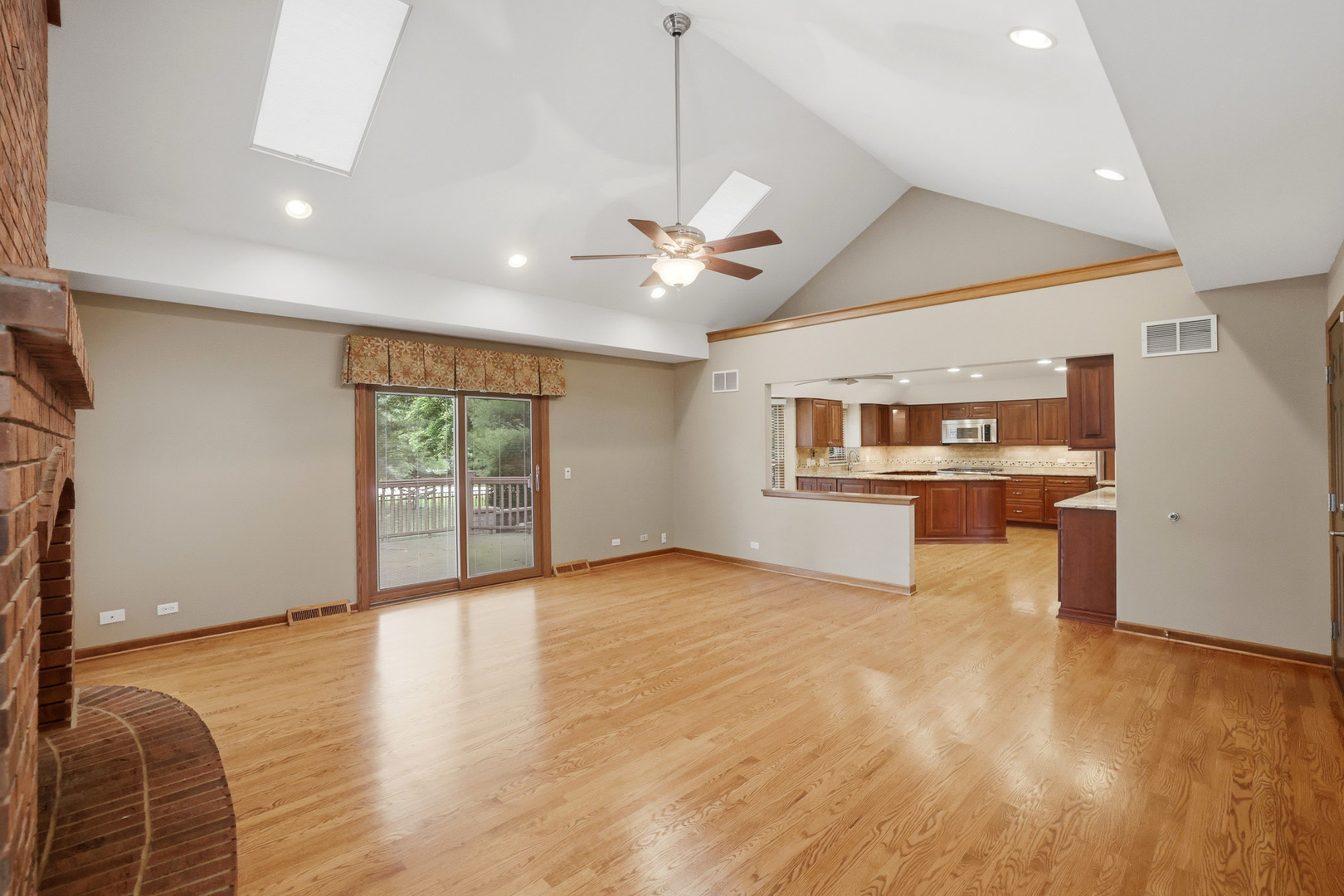 2528 Sun Valley Road Lisle, IL 60532 - Photo 23 of 65