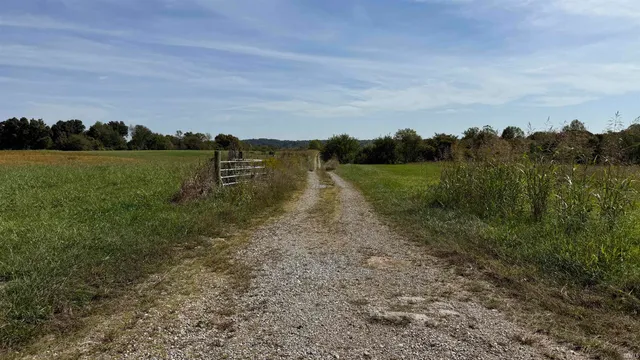 $1 | 2 East 100th, Worthington, IN 47471