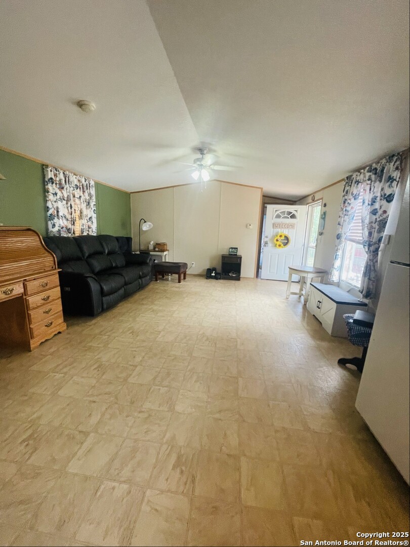 102 4th Street Natalia, TX 78059 - Photo 6 of 19